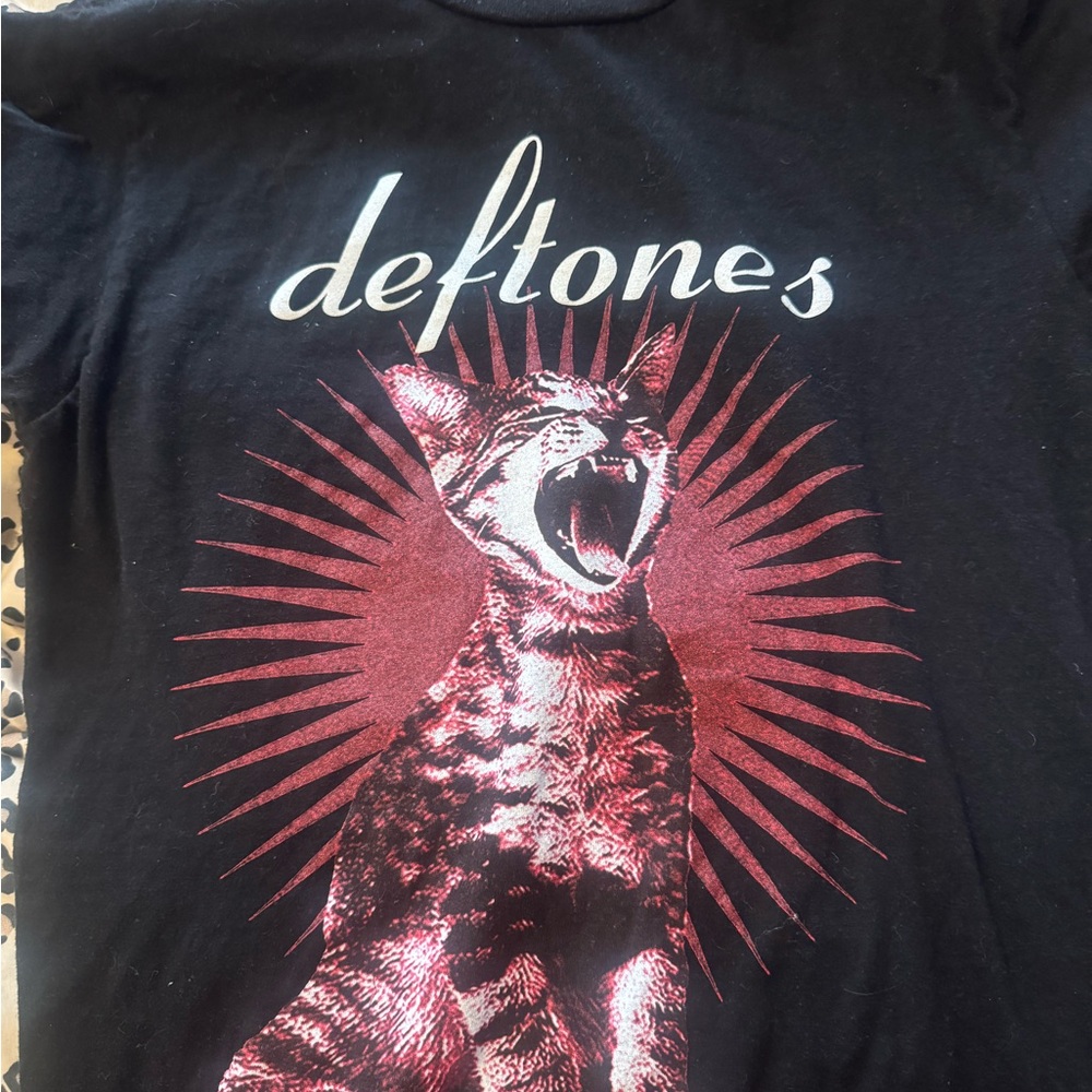 Hot Topic Black and Red Deftones Cat Tee